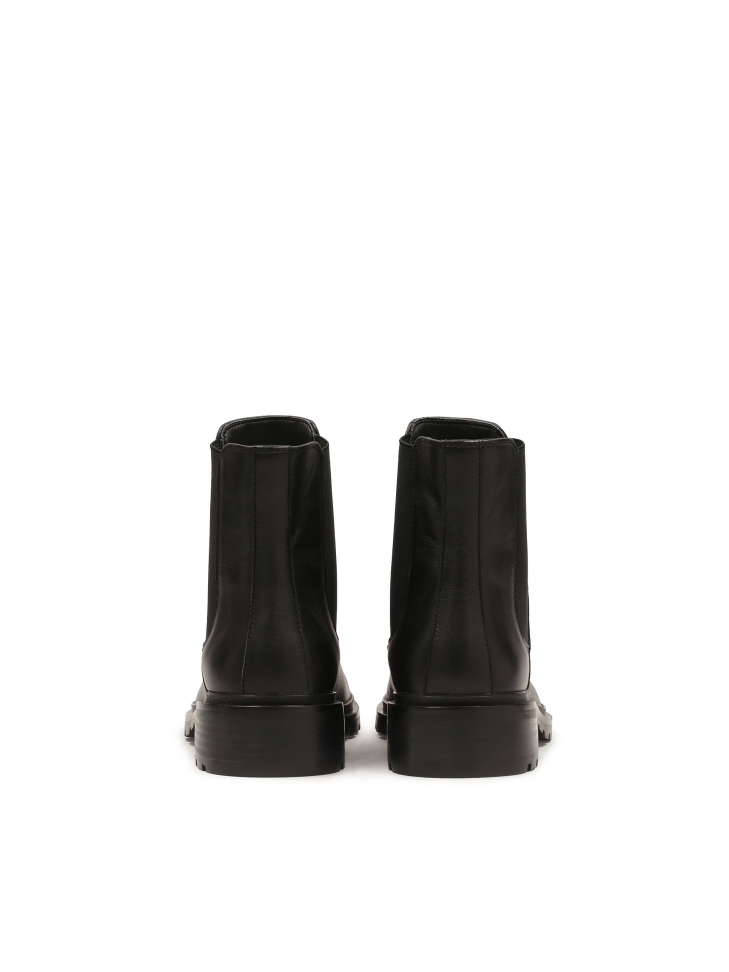 Skórzane sztyblety z elastycznymi wstawkami