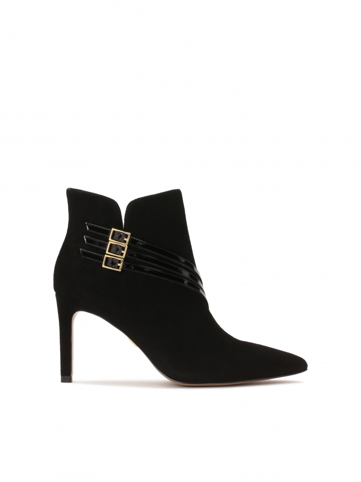 Zamszowe botki zdobione paskami