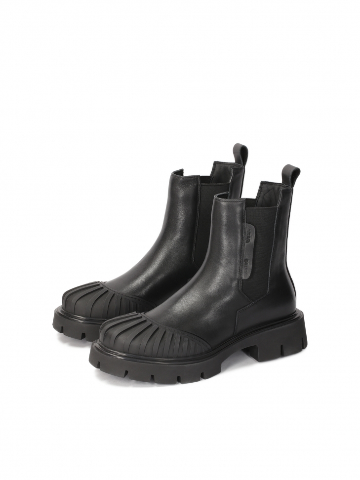 Czarne Chelsea boots z wysoką cholewką