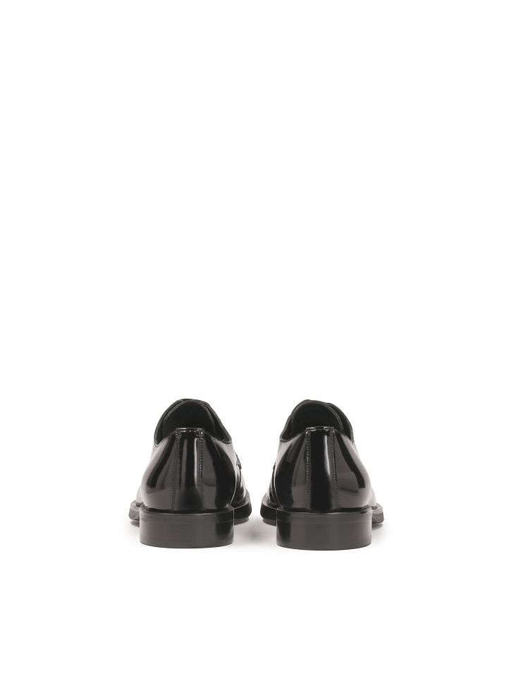 Czarne skórzane półbuty minimal