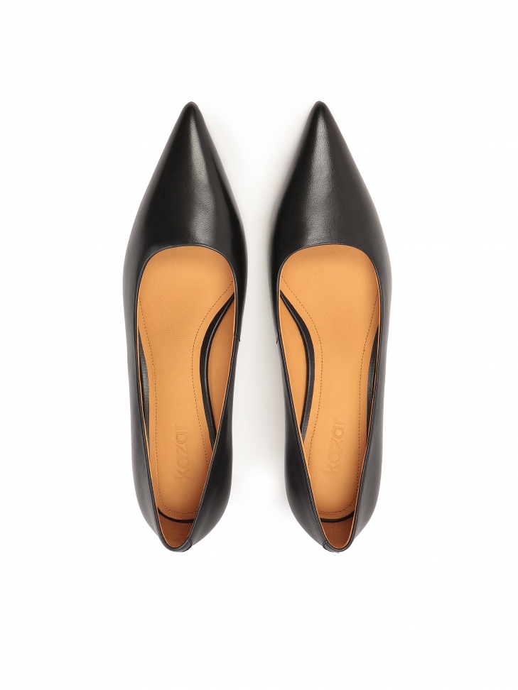 Klasyczne czarne czółenka na niskim obcasie