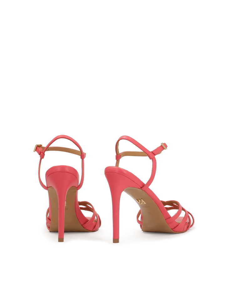 Różowe sandały na obcasie