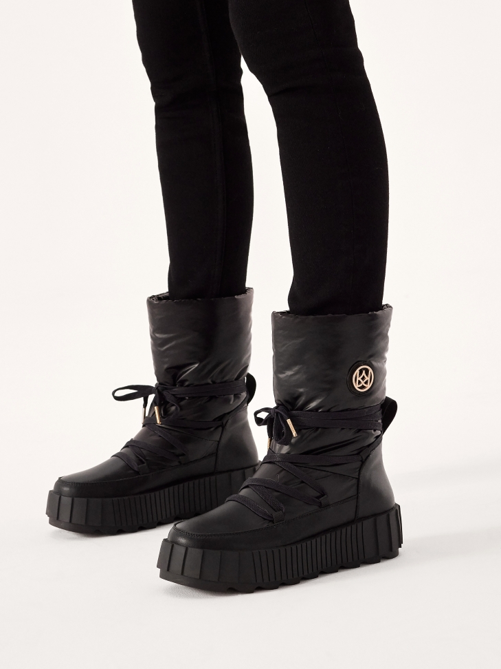 Ocieplane czarne śniegowce ze wsuwaną cholewką