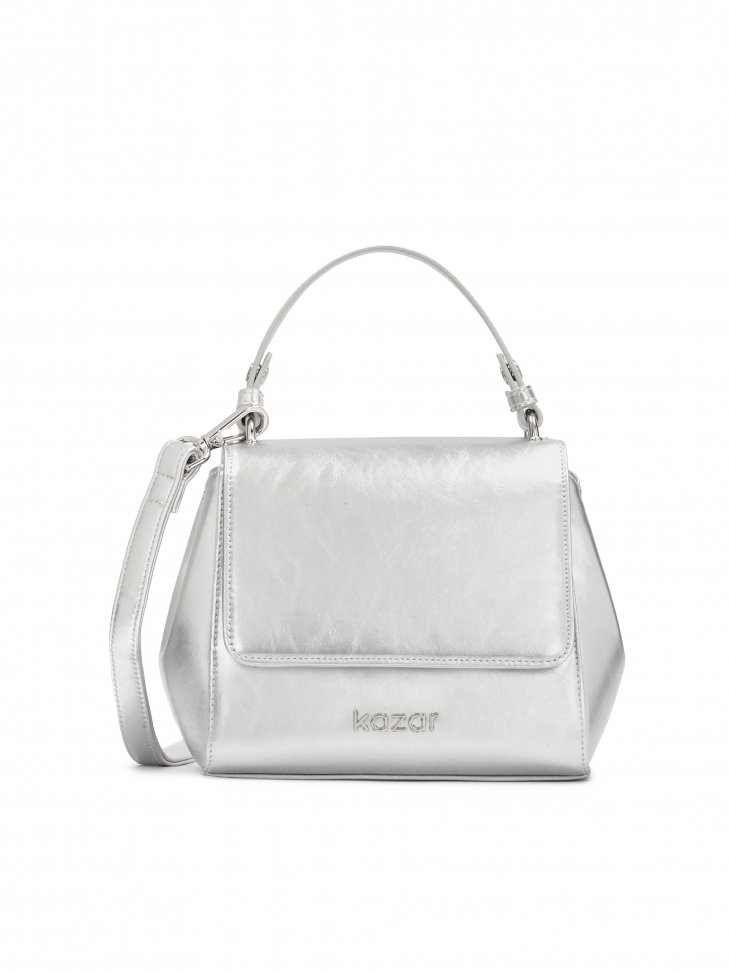 Srebrna torebka kuferek z rączką i paskiem