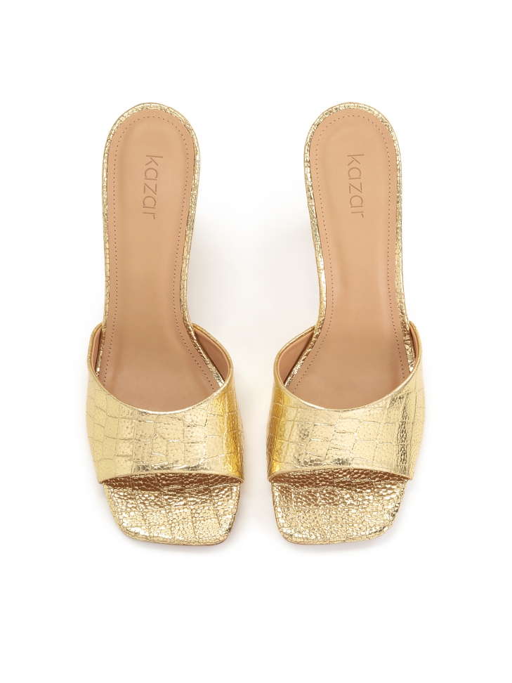 Złote klapki damskie