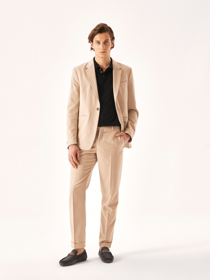 Mokasyny z zamszu na komfortowej podeszwie z ozdobnym paskiem