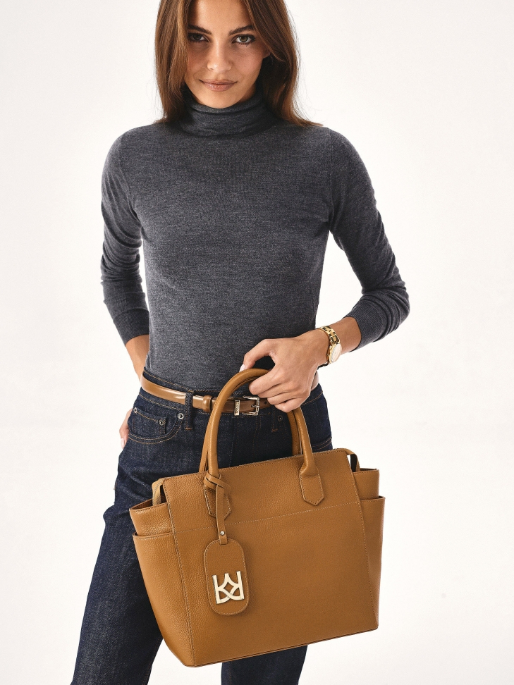 Pojemna jasnobrązowa torebka ze skóry