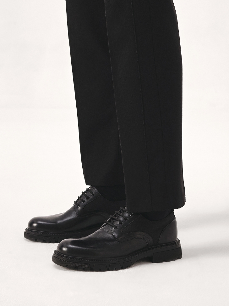 Casualowe czarne półbuty z łączonych materiałów