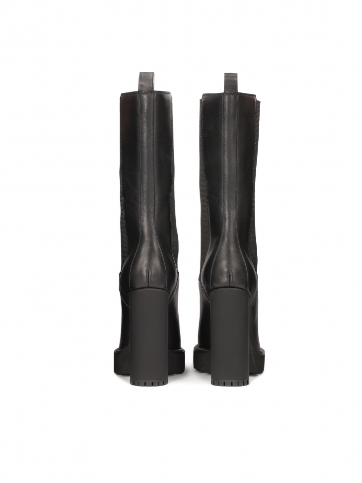 Czarne skórzane botki z wysoką cholewką