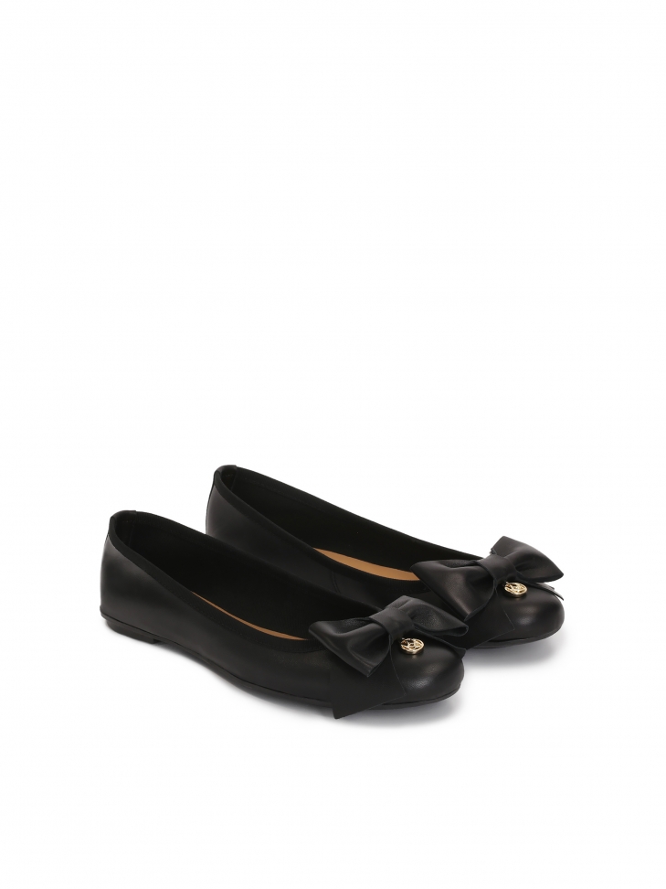 Czarne skórzane baleriny z dużą kokardą