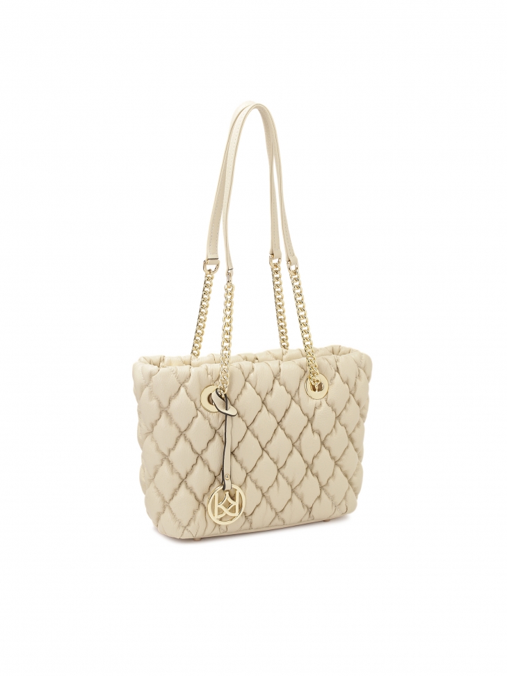 Nieduża torebka na ramię z miękkiej pikowanej skóry