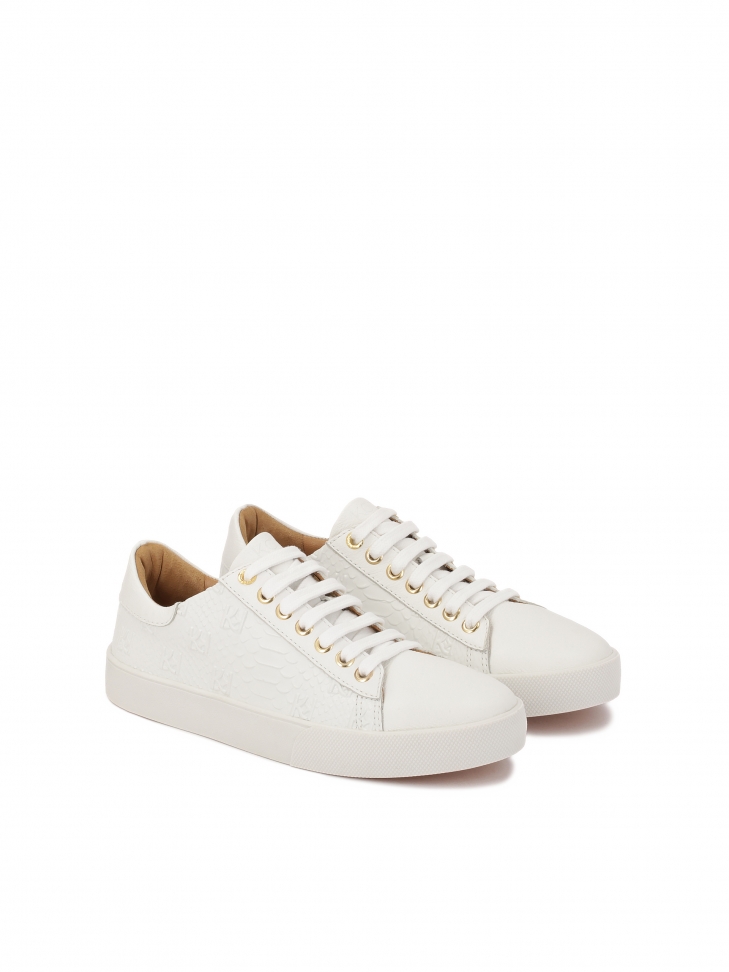 Białe sneakersy z tłoczonym wzorem