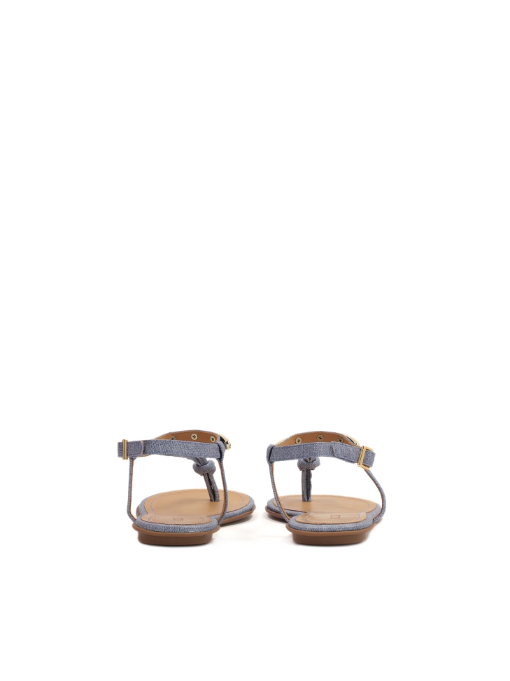 Niebieskie sandały na płaskiej podeszwie