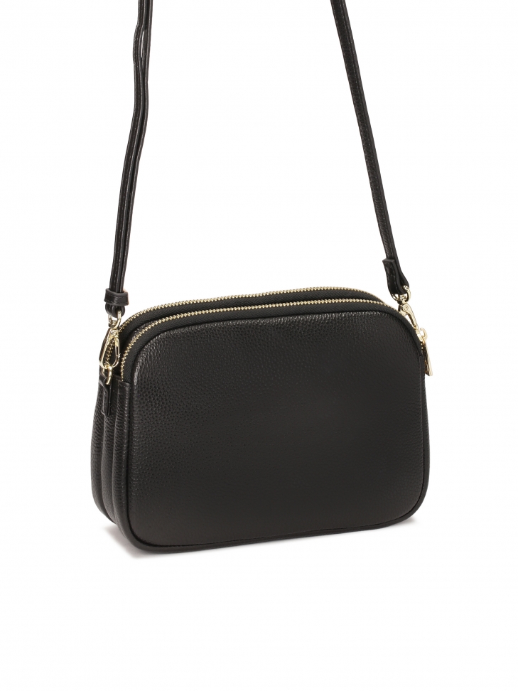 Mała czarna torebka z pikowaniem i monogramem KAZAR