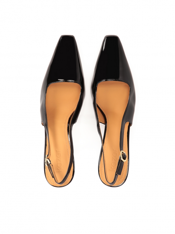 Lakierowane czółenka bez pięty