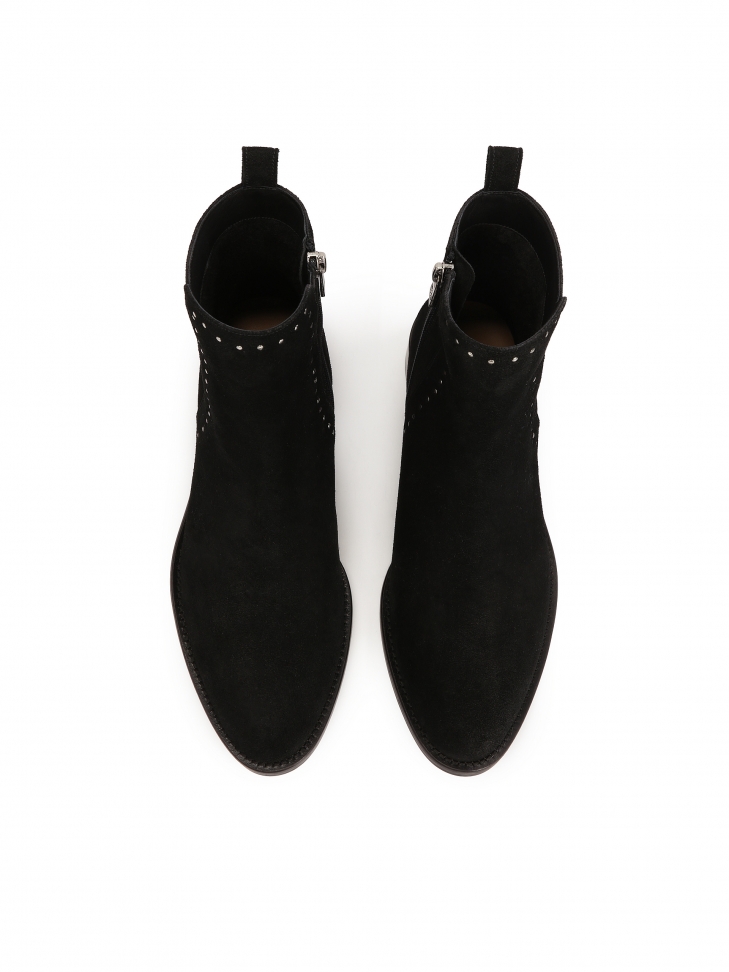 Botki z zamszu na płaskiej podeszwie