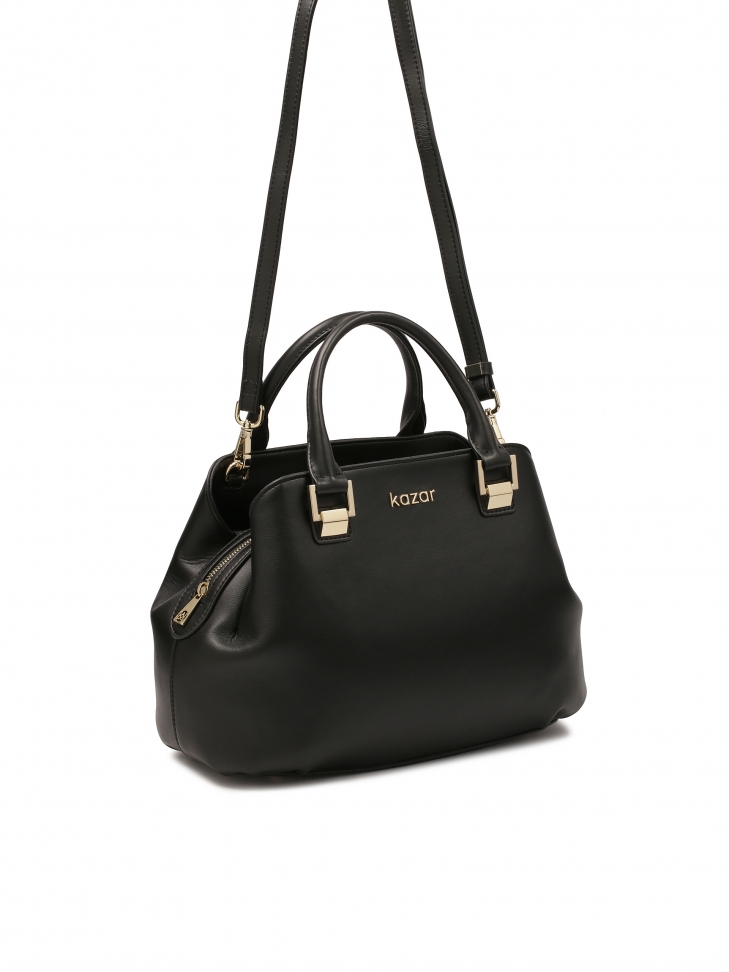 Czarna torebka z rączkami i odpinanym paskiem