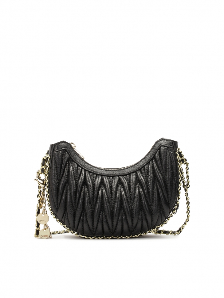 Czarna marszczona torebka w kształcie półksiężyca