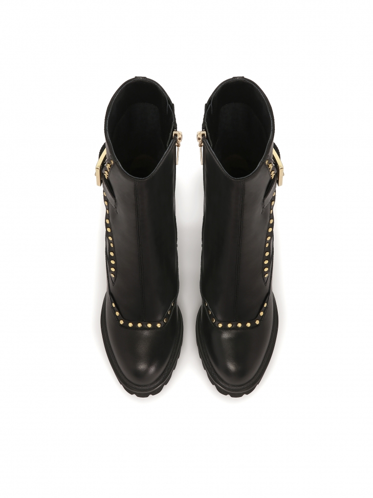 Czarne botki z oągłymi otymi nitami