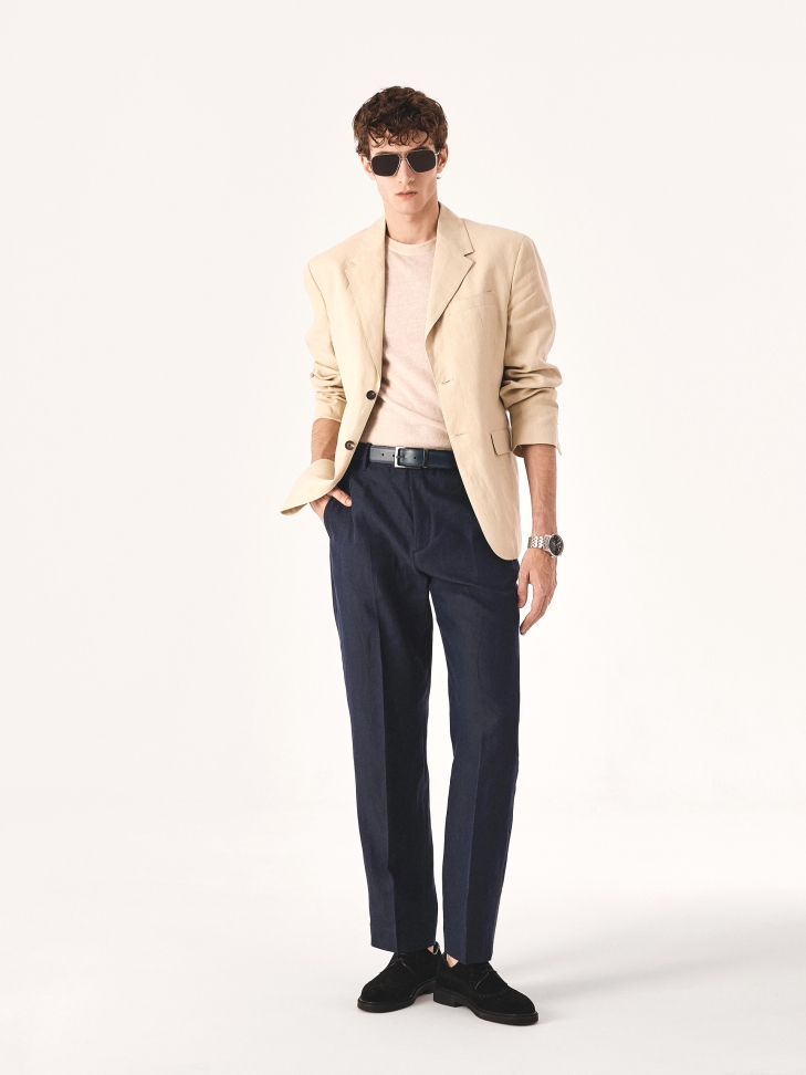 Czarne zamszowe półbuty ze zdobieniem