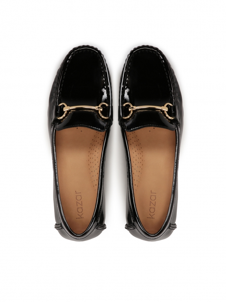 Lakierowane czarne mokasyny damskie