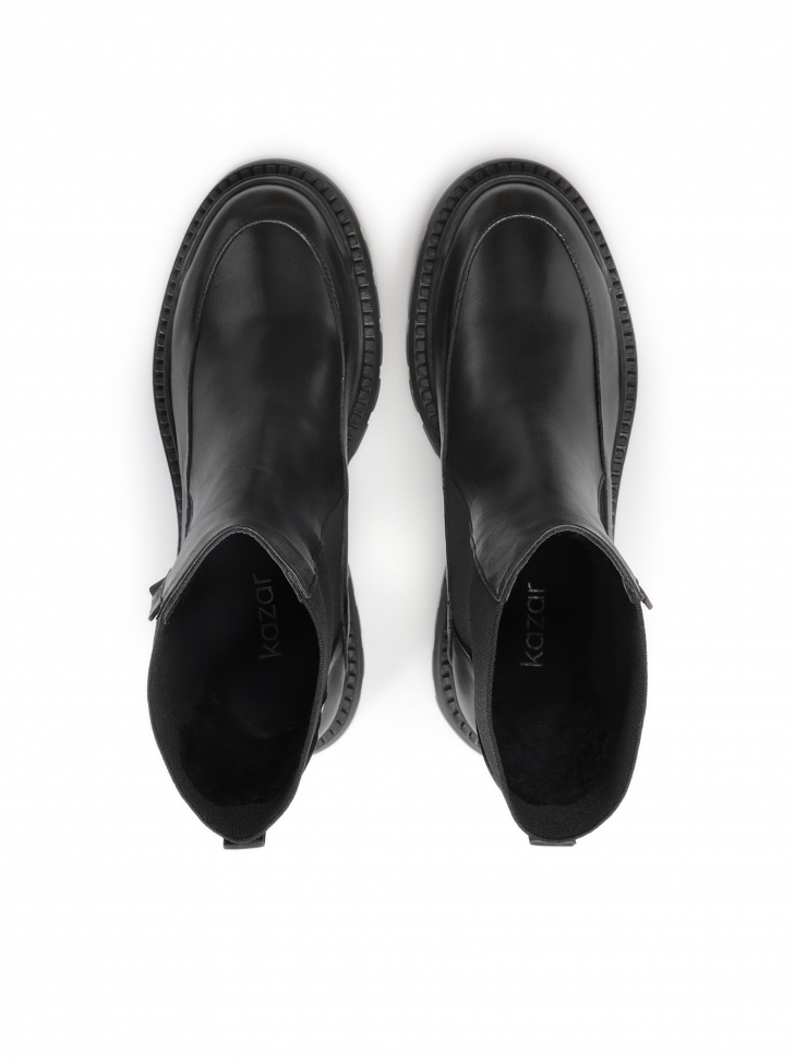 Skórzane botki typu chelsea na grubej futurystycznej podeszwie