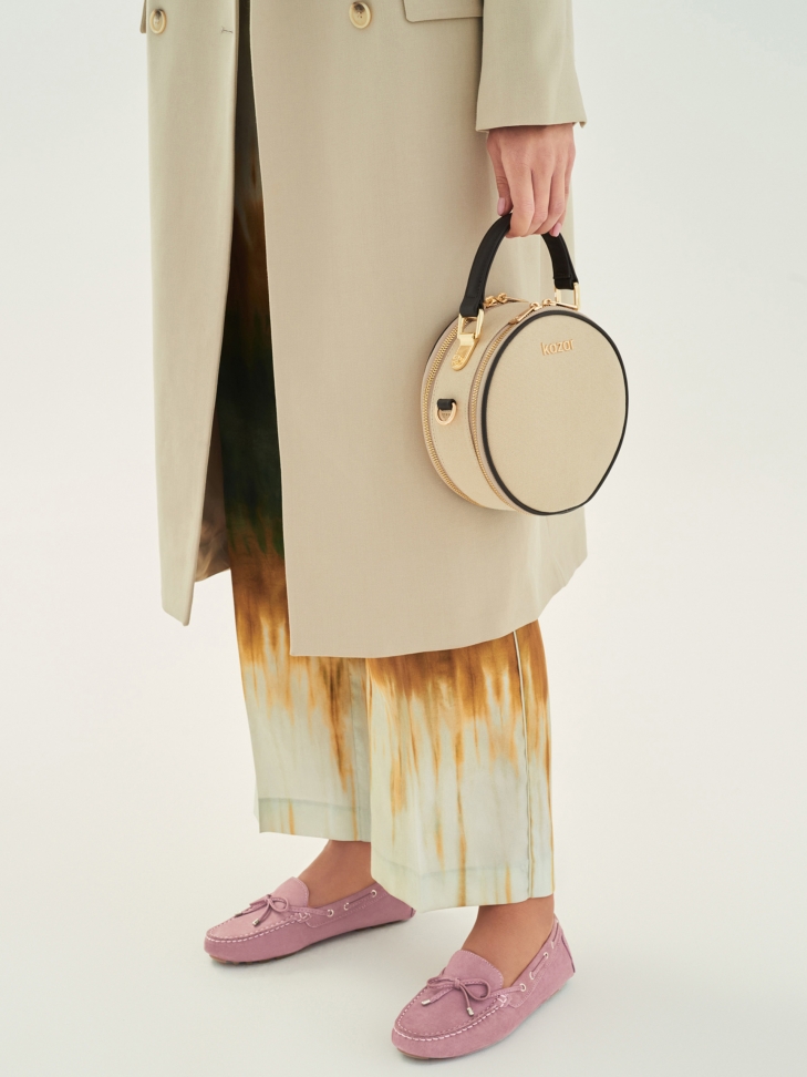 Różowe mokasyny damskie z rzemykiem i kokardką