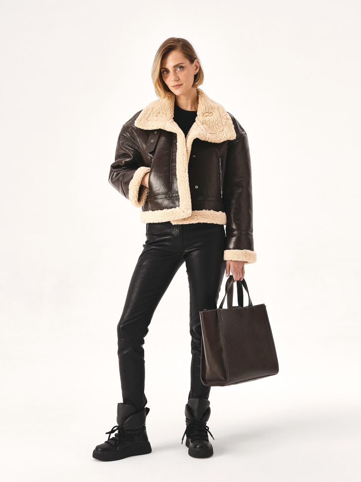 Brązowa minimalistyczna torebka