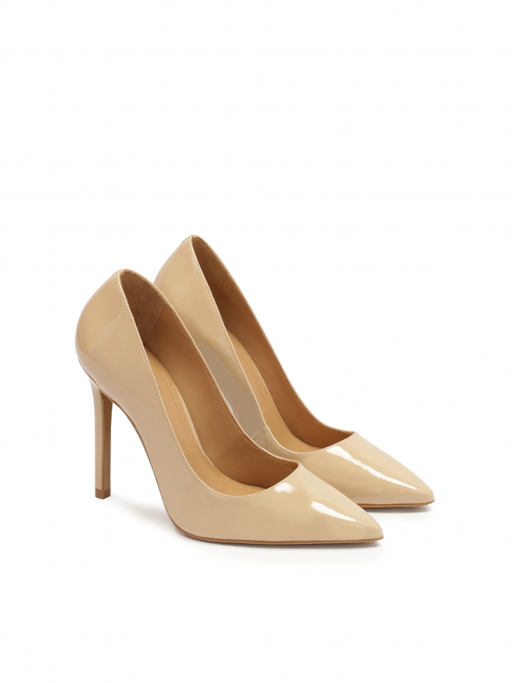 Lakierowane czółenka na wysokim obcasie