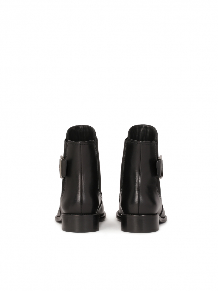 Skórzane sztyblety ze sprzączką