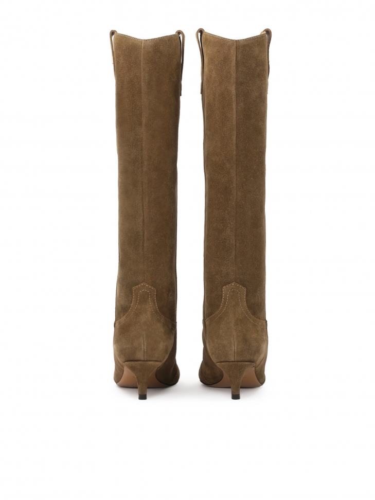 Zamszowe kozaki z zaoągloną cholewką