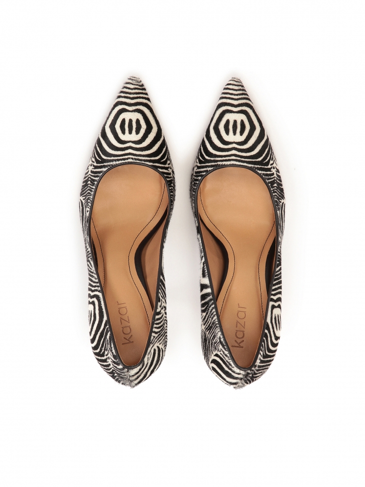 Wzorzyste czółenka na smukłej szpilce ze skóry z włosiem