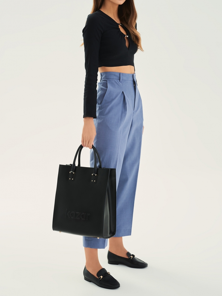 Czarne skórzane półbuty na płaskim obcasie