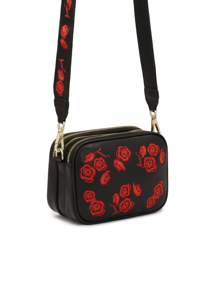 Czarna klasyczna torebka w czerwone kwiaty