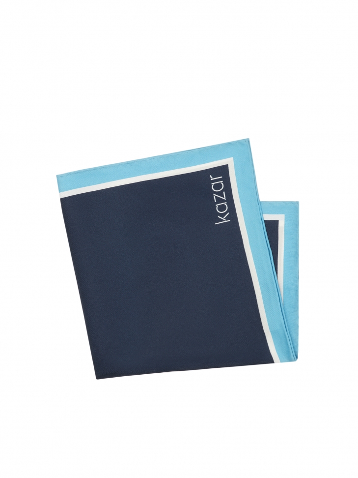 Ponadczasowa poszetka z jedwabiu