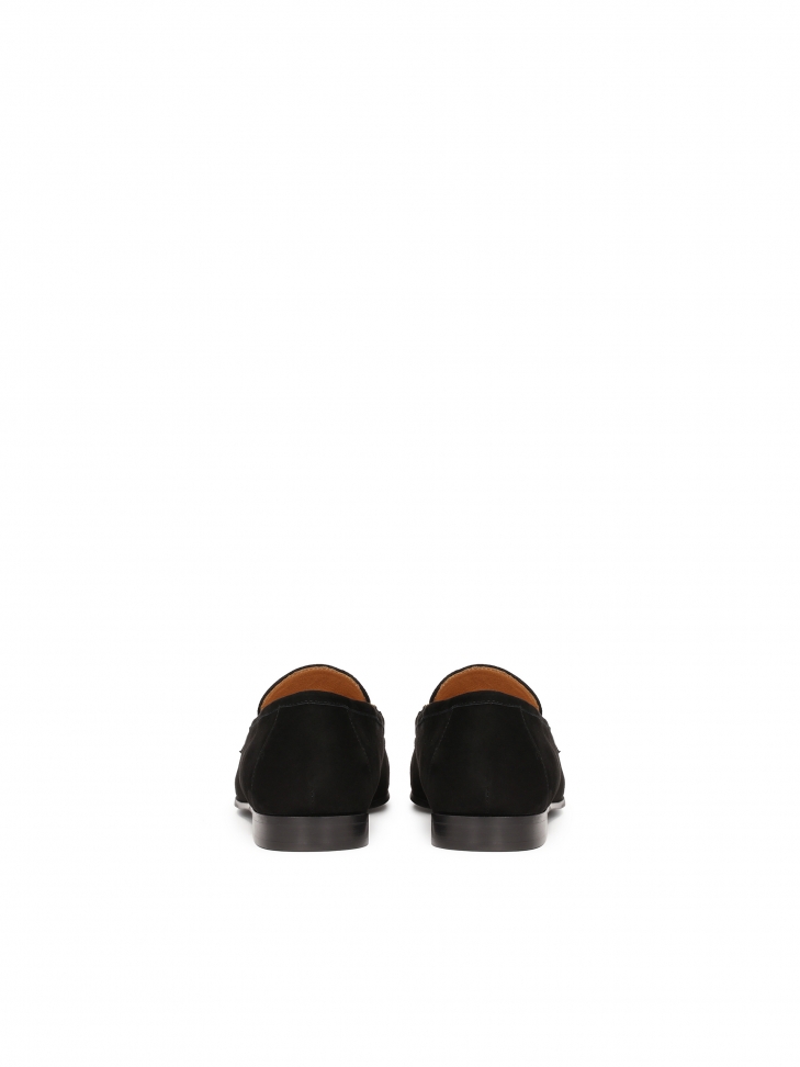 Czarne zamszowe półbuty z metalową ozdobą