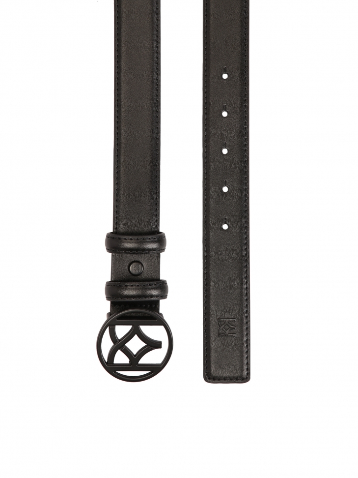 Czarny skórzany pasek z matową klamrą