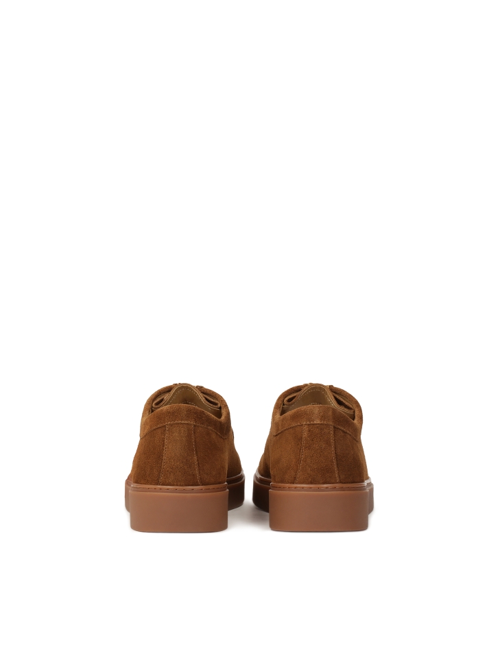 Brązowe zamszowe sneakersy z ótkim sznurowaniem