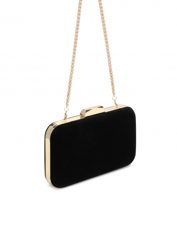 Wieczorowa torebka puzderko na otym łańcuszku