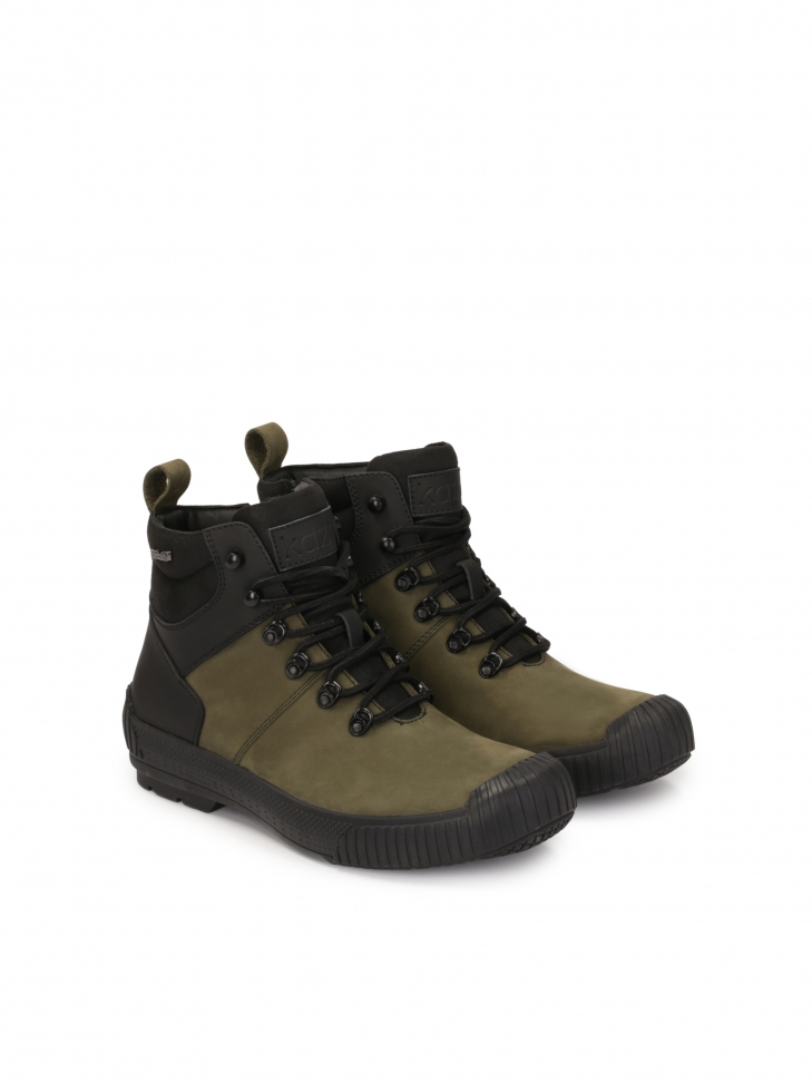 Trzewiki z łączonych materiałów