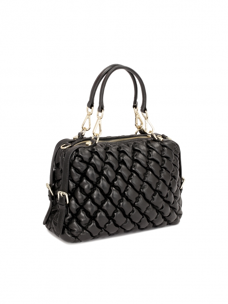 Stylowa czarna torebka z modnym pikowaniem