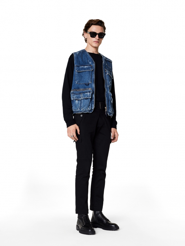 Czarne skórzane trzewiki w stylu militarnym