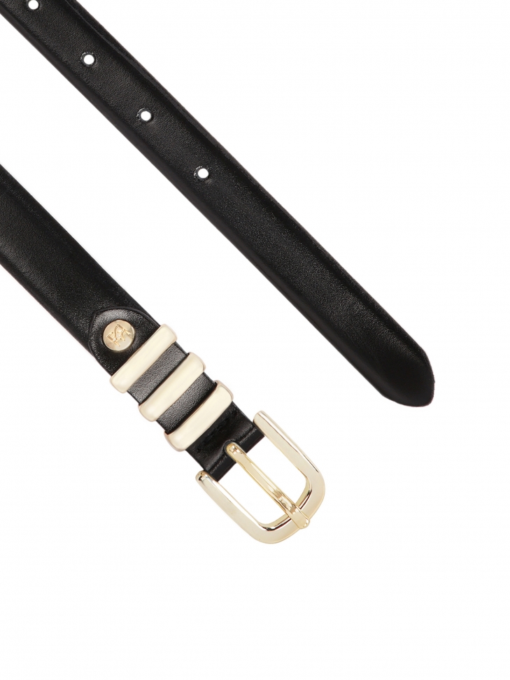 Czarny wąski pasek z metalowymi szlufkami