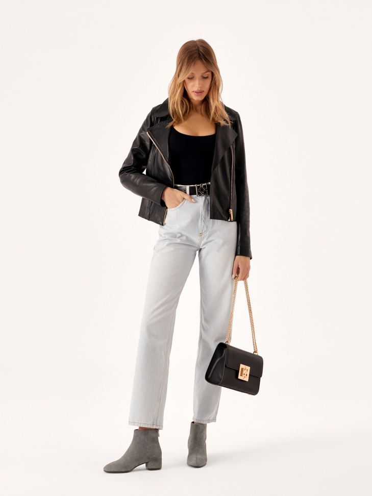 Zamszowe botki na niskim słupku