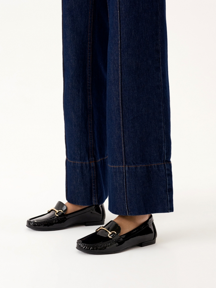 Lakierowane czarne mokasyny damskie