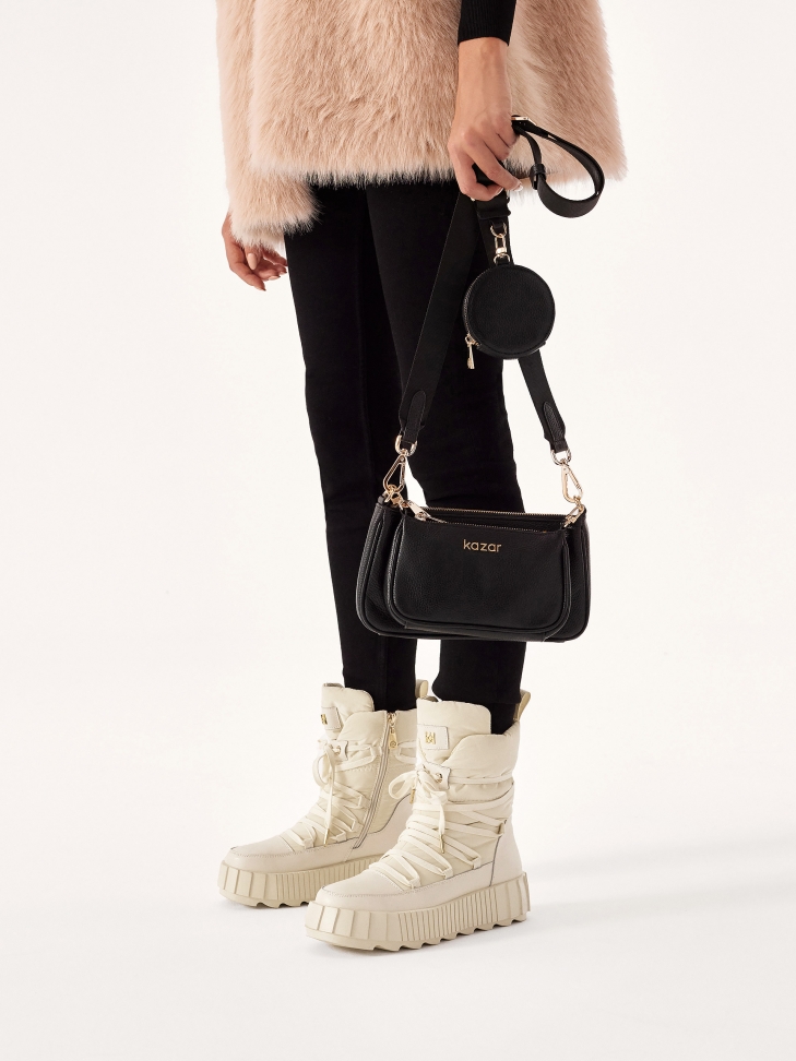 Modne śniegowce w beżowym kolorze