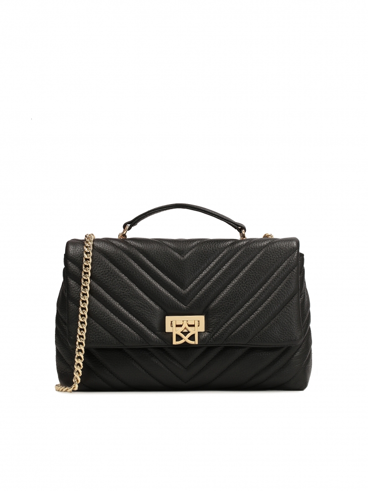 Klasyczna czarna torebka na ramię z łańcuszkiem