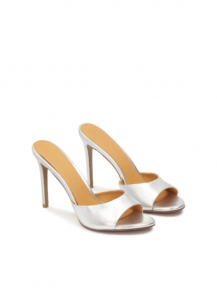 Srebrne klapki na wysokiej szpilce