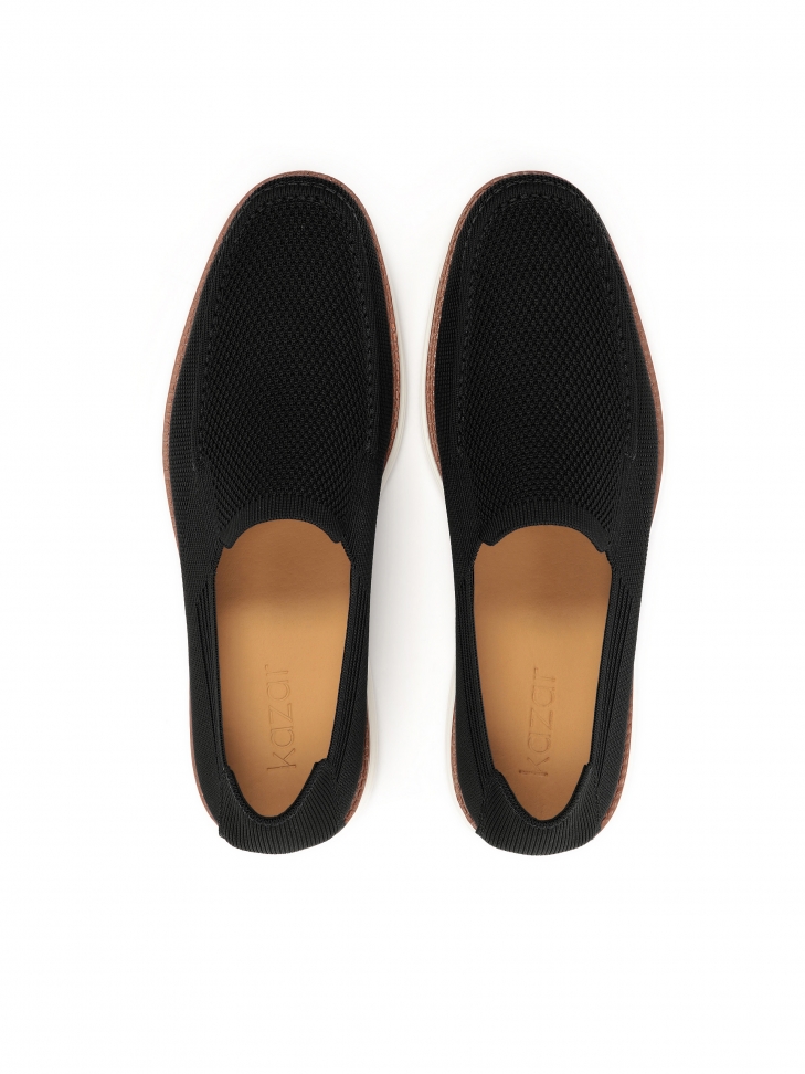 Wsuwane czarne półbuty z elastycznej tkaniny