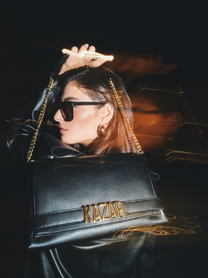 Ponadczasowe czarne okulary damskie